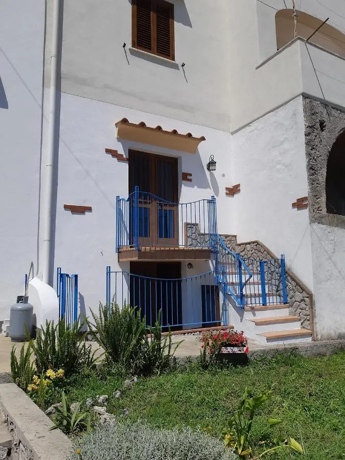 アマルフィ La Casa Nella Rocciaヴィラ