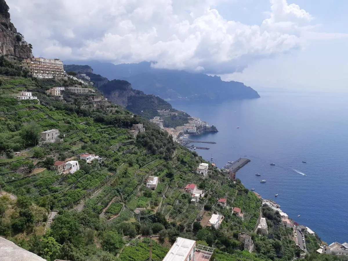 Дом отдыха Вилла La Casa Nella Roccia Амальфи Италия